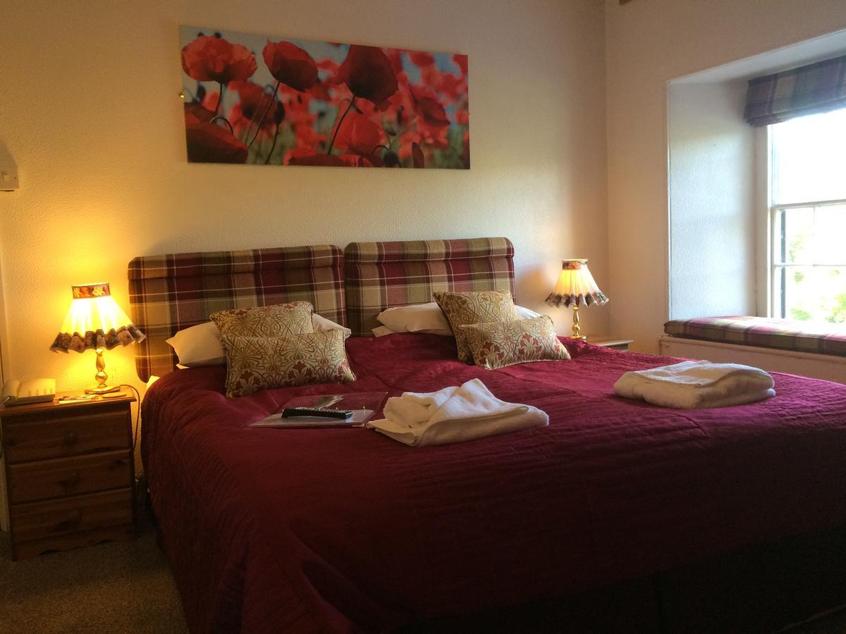 The Bryntirion Inn Llandderfel Екстериор снимка